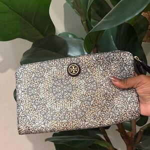 Tory Burch Mosaic Clutch - Black and Gold